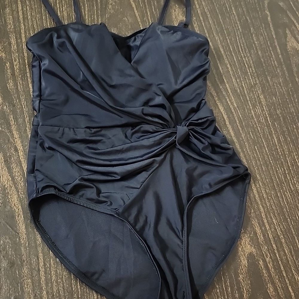 Catherine Malandrino Draped One-Piece Swimsuit Size Small Ruched Twist Waist